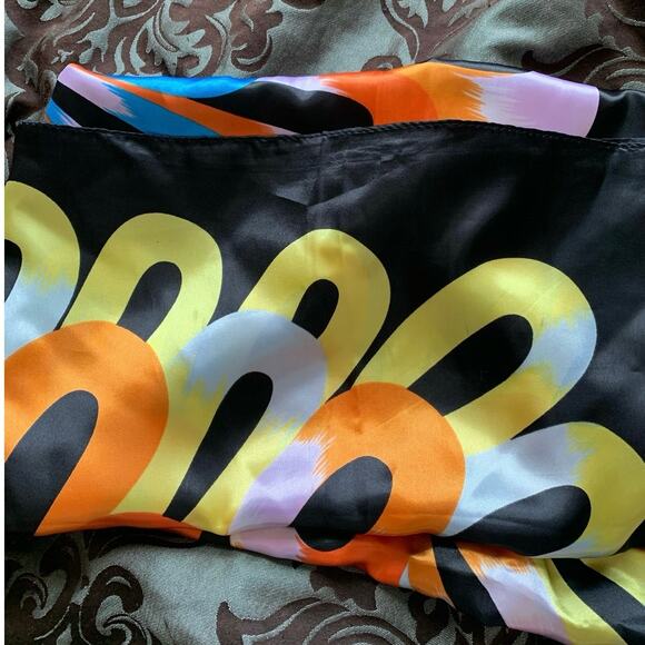 Psychedelic circular pattern satin MOSI scarf multicolor glossy colorful black - Picture 7 of 13